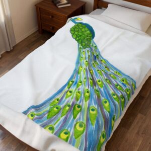 Peacock Velveteen Plush Blanket, Cozy Throw for Home Décor, Gift for Bird Lovers, Soft Blanket for Couch, Ideal for Relaxation